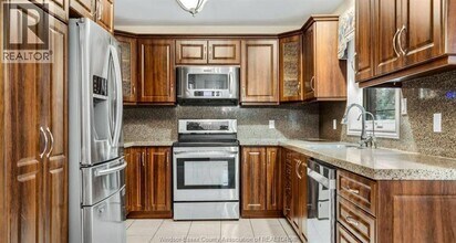 443 Leffler Dr in Windsor, ON - Building Photo - Building Photo