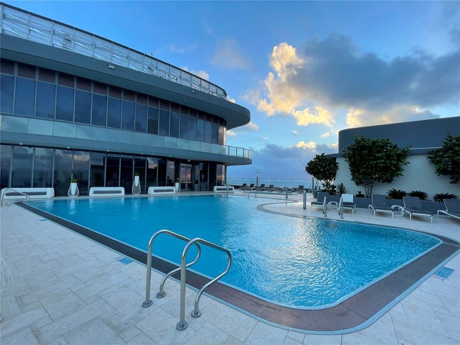 1000 Brickell Ave, Unit 6006 in Miami, FL - Building Photo - Building Photo