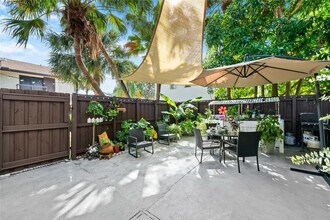 3387 Cocoplum Cir in Coconut Creek, FL - Building Photo - Building Photo