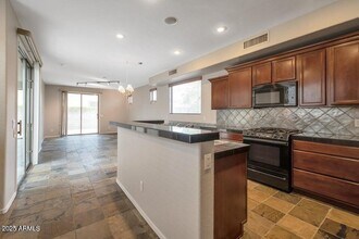 5352 E Holmes Ave in Mesa, AZ - Building Photo - Building Photo