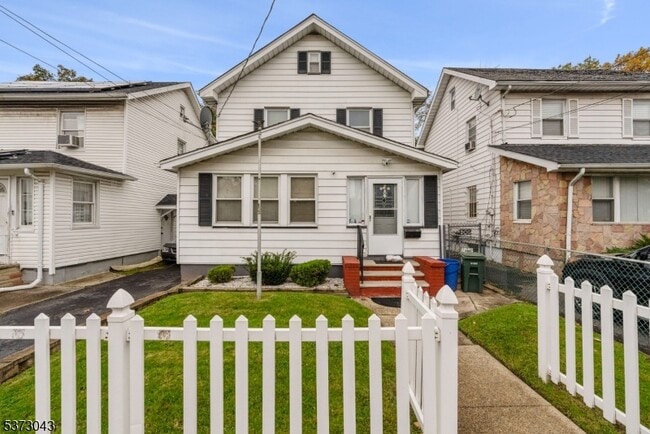property at 123 Ball St