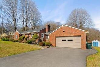 115 Mill St in Lincoln, MA - Building Photo - Building Photo
