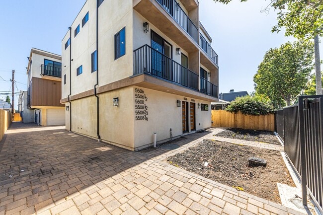 5506 Barton Ave in Los Angeles, CA - Building Photo - Building Photo