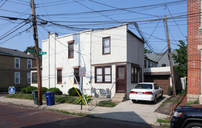 110-120 E Blenkner St in Columbus, OH - Foto de edificio - Building Photo