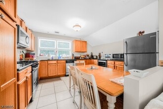 12 Main Rd in Montville, NJ - Building Photo - Building Photo