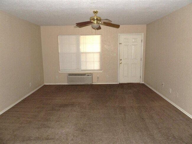 2416 SW G Ave in Lawton, OK - Building Photo - Building Photo