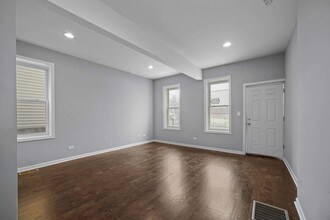 1603 S Wood St in Chicago, IL - Foto de edificio - Building Photo
