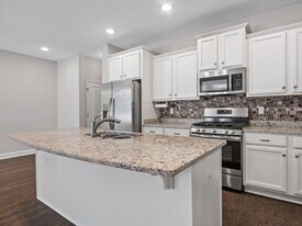 4 Tatum Ln in Greer, SC - Building Photo