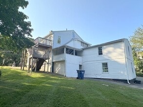 227 Bridge St in Northampton, MA - Building Photo - Building Photo