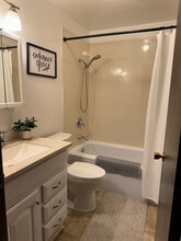 601 S 60th Ave, Unit A in Yakima, WA - Building Photo - Building Photo