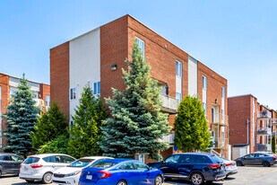 5377 Milan in Brossard, QC - Building Photo