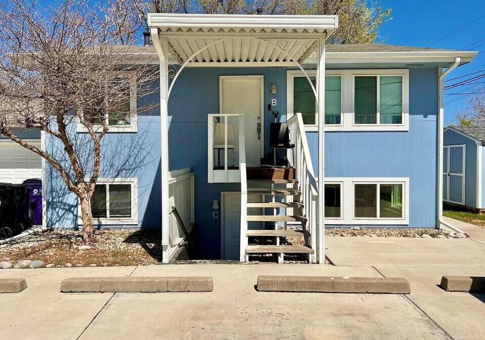 6205 E Ohio Ave in Denver, CO - Building Photo