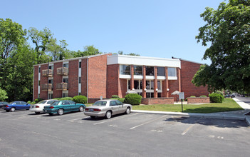 Sugar Grove Square in Westerville, OH - Building Photo - Building Photo