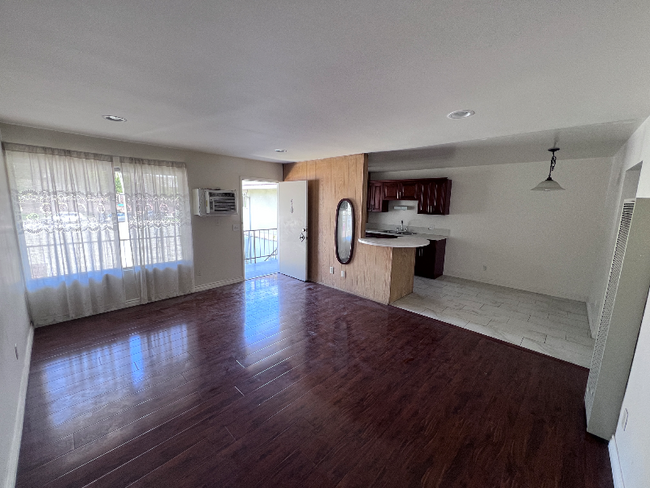 property at 305 N Vinedo Ave
