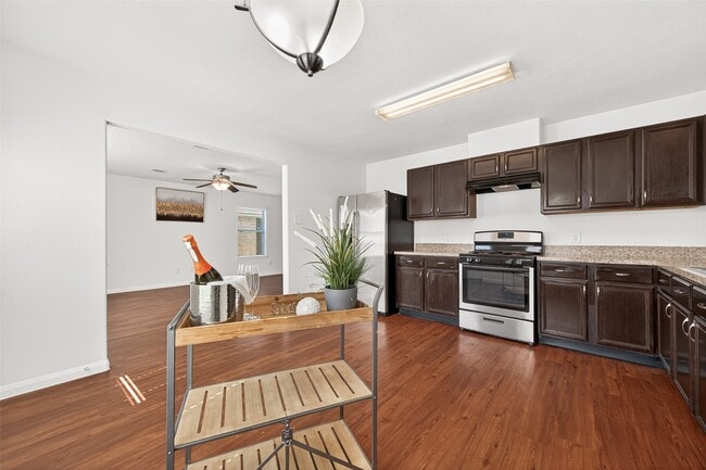 5943 Stockholm Ct