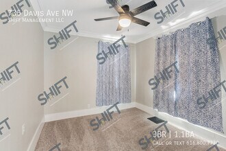 735 Davis Ave NW in Grand Rapids, MI - Building Photo - Building Photo