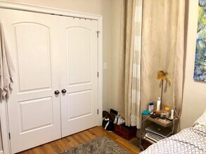 19 Plymouth St, Unit 1 in Cambridge, MA - Building Photo - Building Photo