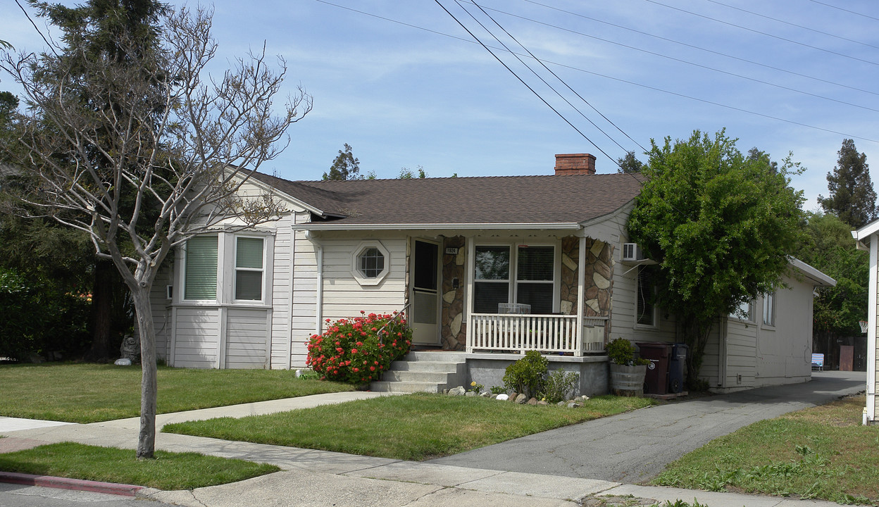 1924 Almond Ave in Walnut Creek, CA - Building Photo