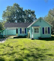 1552 Cox Rd in Grand Island, NY - Building Photo