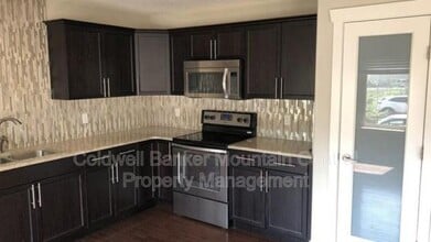 9648-9106 106 Ave NW in Edmonton, AB - Building Photo - Building Photo