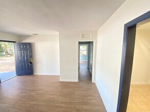 3200 NE 56th Ave in Silver Springs, FL - Building Photo - Building Photo