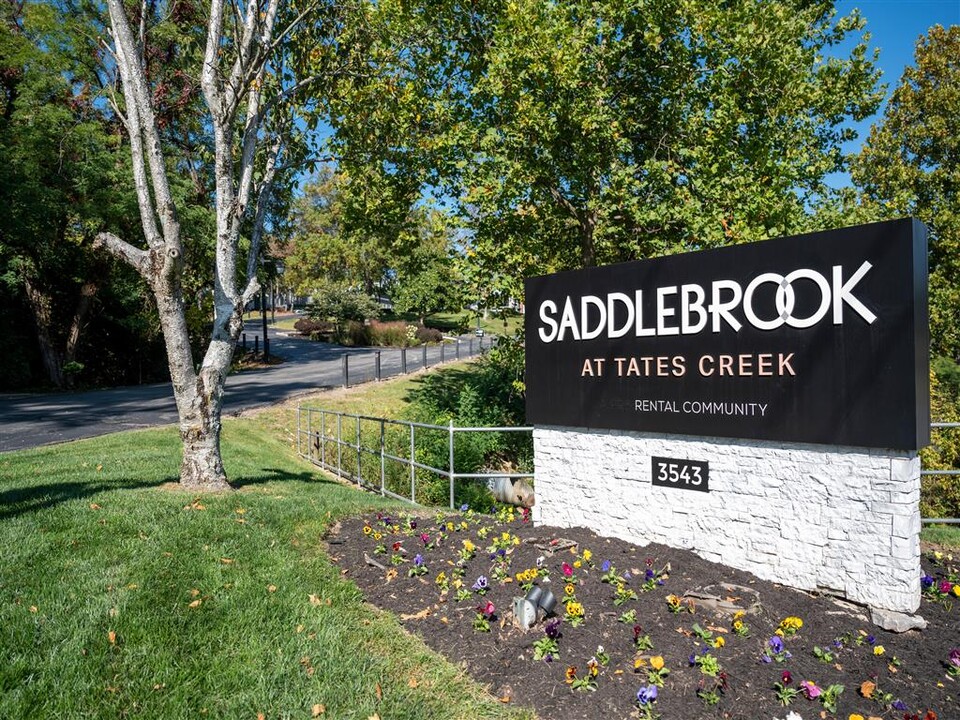 Saddlebrook at Tates Creek in Lexington, KY - Building Photo