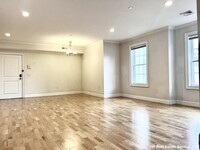 463 Rutherford Ave, Unit 205 in Boston, MA - Foto de edificio - Building Photo