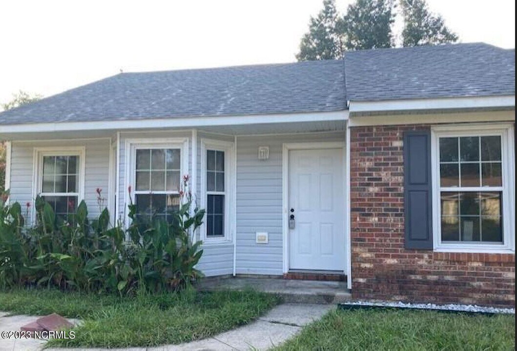 2136 Rolling Ridge Dr Photo