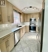 7016 Hagar Ave in Niagara Falls, ON - Building Photo - Building Photo