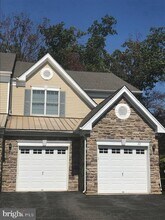 22 Nestlewood Way in Princeton, NJ - Building Photo - Building Photo