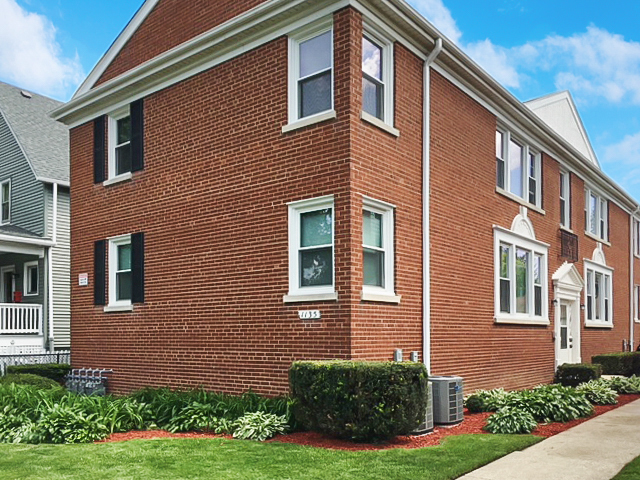 1135 Augusta St in Oak Park, IL - Building Photo