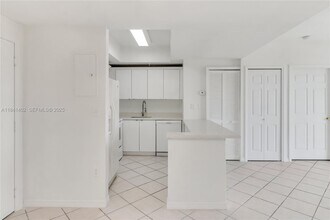 3500 Coral Wy in Coral Gables, FL - Building Photo - Building Photo