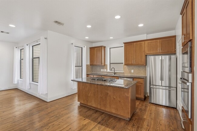 property at 2816 Rusk St