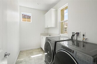 20810 Acorn Cir in Los Angeles, CA - Building Photo - Building Photo