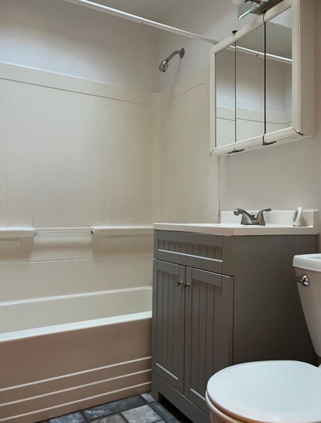 817 Eaton Rd in Drexel Hill, PA - Building Photo - Building Photo