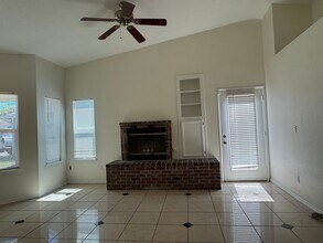 604 Carpenter Way in Roseville, CA - Building Photo - Building Photo