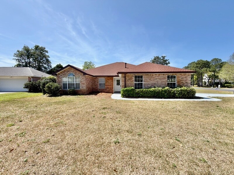 437 S Shore Dr in Destin, FL - Building Photo