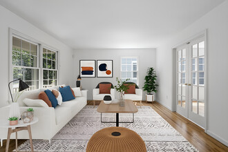 16 Birch Ln in Larchmont, NY - Building Photo - Building Photo