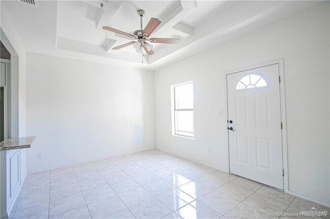 2204 Dallas Ave, Unit 3 in McAllen, TX - Building Photo - Building Photo