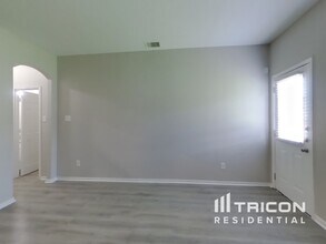 12303 Kings Garden Ct in Houston, TX - Foto de edificio - Building Photo