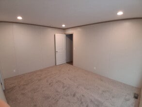 5895 Georgia in Romulus, MI - Building Photo - Building Photo