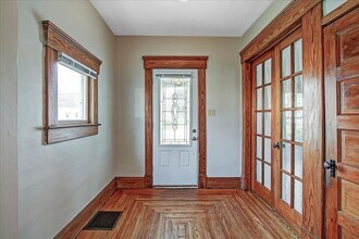 301 E Columbus St in West Liberty, OH - Building Photo - Building Photo