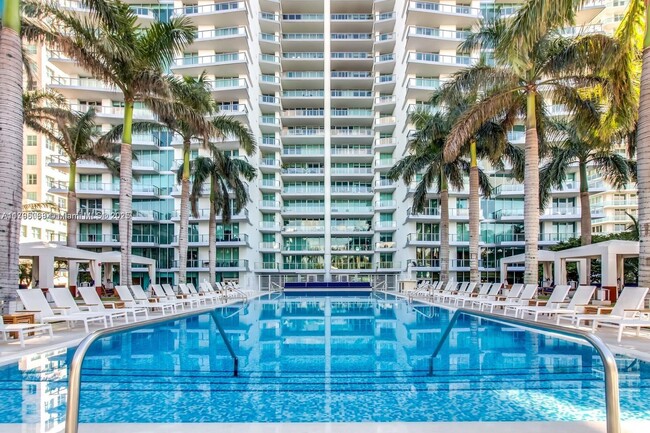 property at 2627 S Bayshore Dr