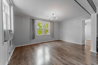 3635 N Oconto Ave in Chicago, IL - Building Photo - Building Photo