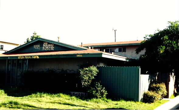 2036 N Ventura Rd in Oxnard, CA - Building Photo - Building Photo