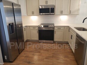 213 McAuliffe St in Murfreesboro, TN - Building Photo - Building Photo