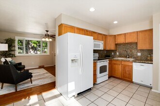 7695 S Harlan St in Littleton, CO - Building Photo - Building Photo