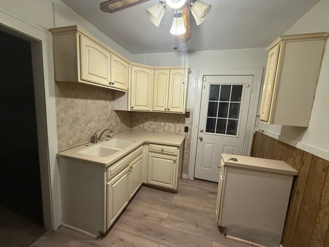 property at 3935 E 147th St