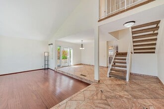 520 Weybridge Dr in San Jose, CA - Building Photo - Building Photo