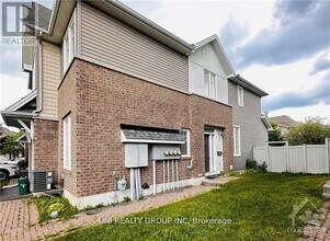 140 Abetti Ridge in Ottawa, ON - Building Photo - Building Photo
